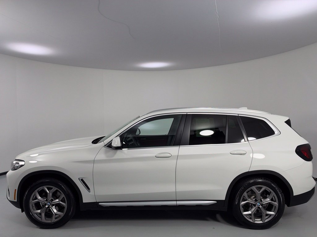 Used 2024 BMW X3 xDrive30i w/ Premium Package w/ZPA AWD/4WD image 4