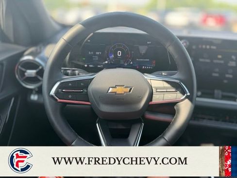 Used 2026 Chevrolet Equinox LT w/ Convenience Package II AWD/4WD image 12