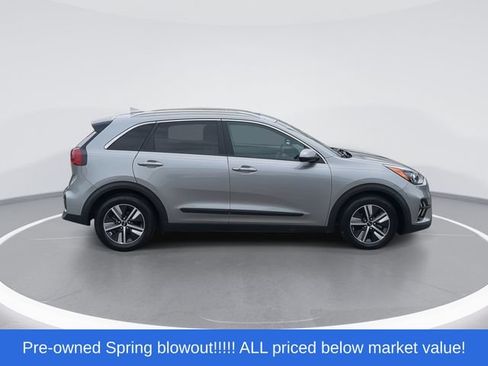 Used 2022 Kia Niro LXS FWD image 9