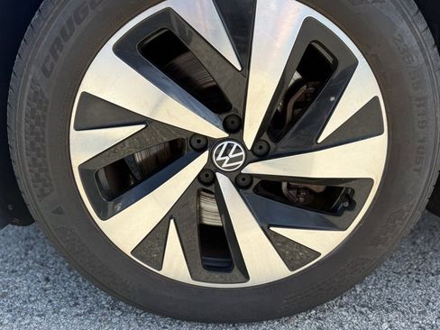Certified 2023 Volkswagen ID.4 Pro image 18