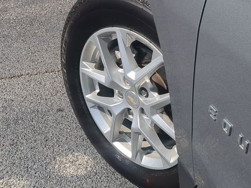 Used 2023 Chevrolet Equinox LS w/ LS Convenience Package image 9