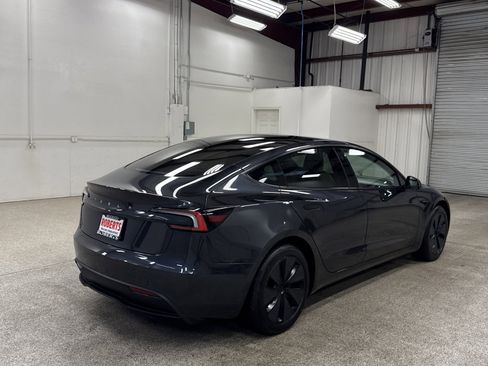 Used 2025 Tesla Model 3 Long Range image 15