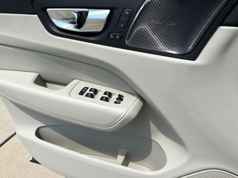 New 2026 Volvo XC60 B5 Ultra w/ Protection Package Premier image 17