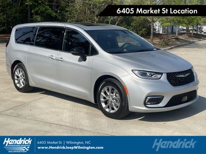 Certified 2026 Chrysler Pacifica Limited