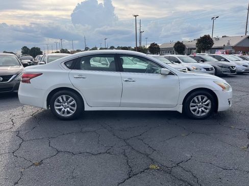 Used 2013 Nissan Altima 2.5 S FWD image 5