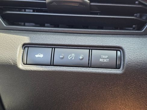 Used 2024 Nissan Altima 2.5 SV FWD image 38