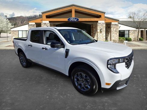 New 2025 Ford Maverick XLT w/ XLT Luxury Package image 3