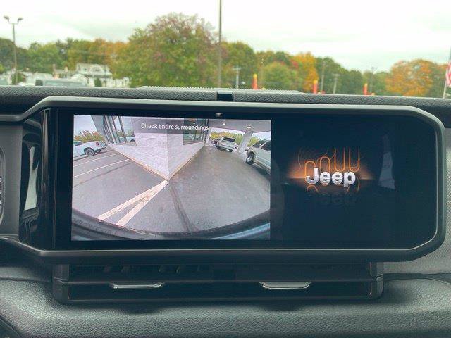 Used 2025 Jeep Wrangler Sport AWD/4WD image 19