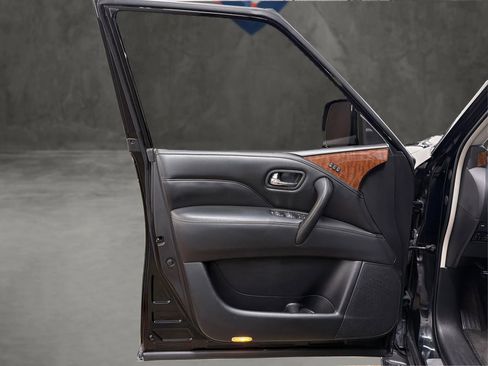 Used 2019 INFINITI QX80 Luxe w/ Proassist Package image 43