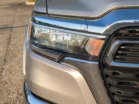 Used 2025 RAM 1500 Big Horn AWD/4WD image 9
