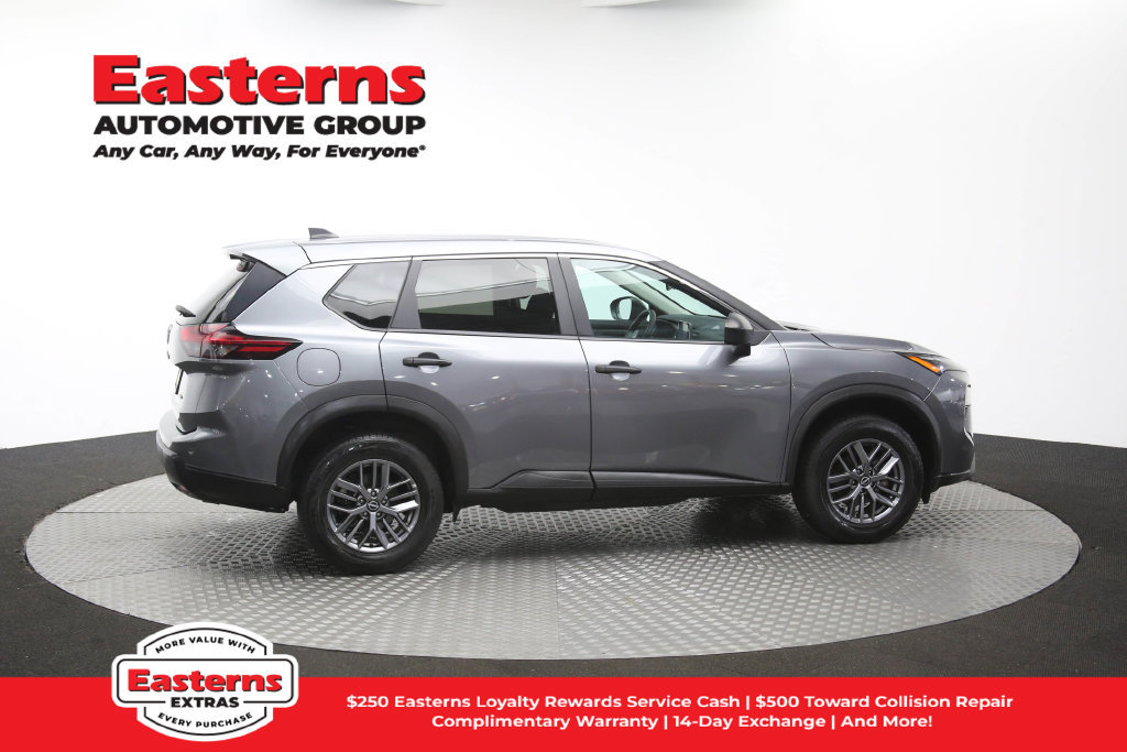 Used 2024 Nissan Rogue S AWD/4WD image 43