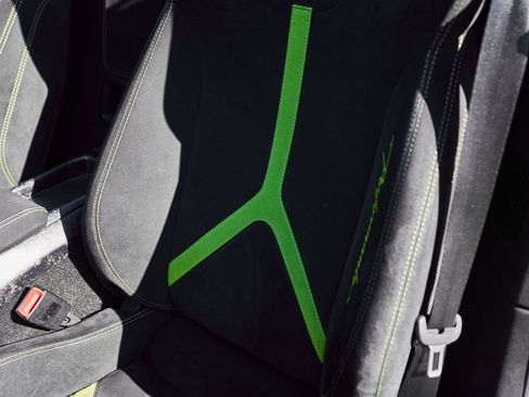 Used 2019 Lamborghini Huracan Performante image 38