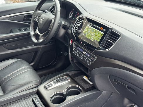 Used 2023 Honda Passport TrailSport image 10