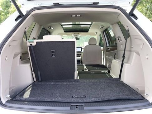 New 2026 Volkswagen Atlas SE image 8