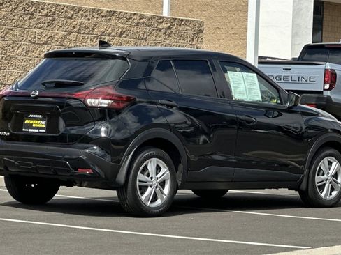 Used 2023 Nissan Kicks S image 4