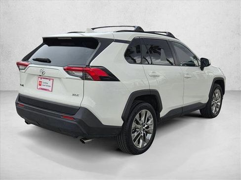 Used 2019 Toyota RAV4 XLE Premium w/ Carpet Mat Package image 5