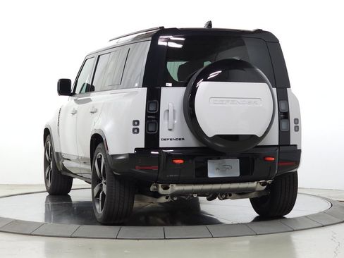 Used 2026 Land Rover Defender 110 X AWD/4WD image 3