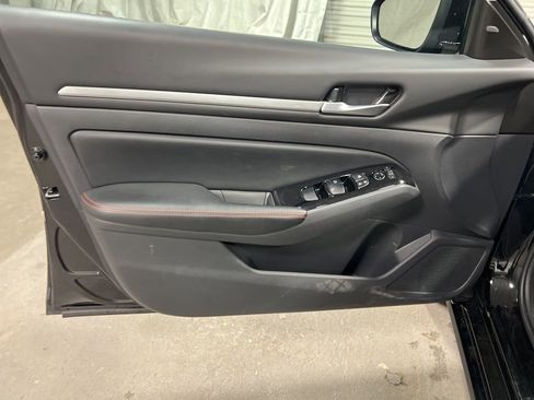 Used 2025 Nissan Altima 2.5 SR image 22