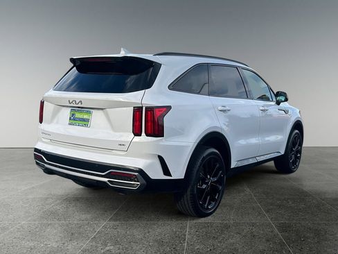 Used 2023 Kia Sorento SX image 7