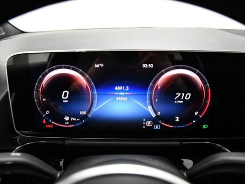 Used 2021 Mercedes-Benz GLA 250 w/ Premium Package image 12