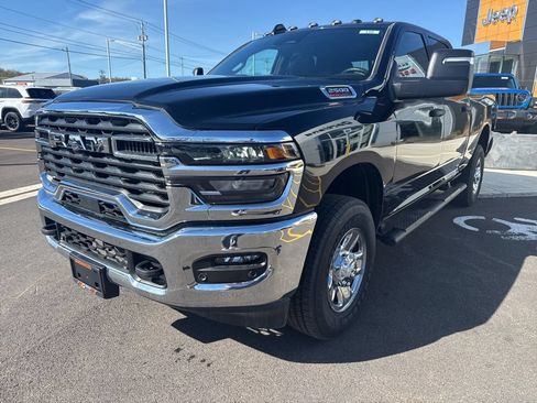 New 2026 RAM 2500 Tradesman AWD/4WD image 5