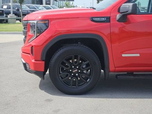 Used 2024 GMC Sierra 1500 Elevation w/ LPO, Elevation Black Package AWD/4WD image 10