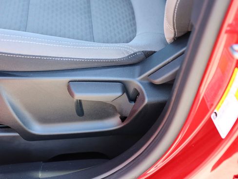 Used 2022 Ford Escape SE w/ Cold Weather Package image 18