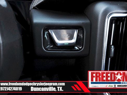 Used 2026 GMC Yukon XL Elevation w/ Elevation Premium Package AWD/4WD image 34
