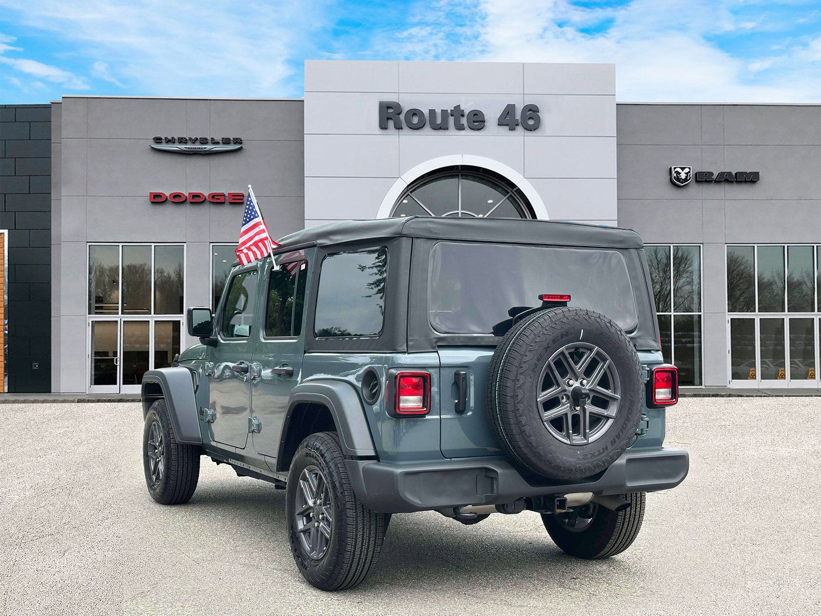 Used 2025 Jeep Wrangler Unlimited Sport AWD/4WD image 4
