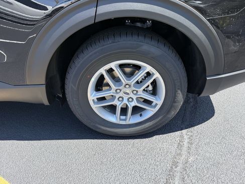 New 2025 Ford Explorer Active image 32