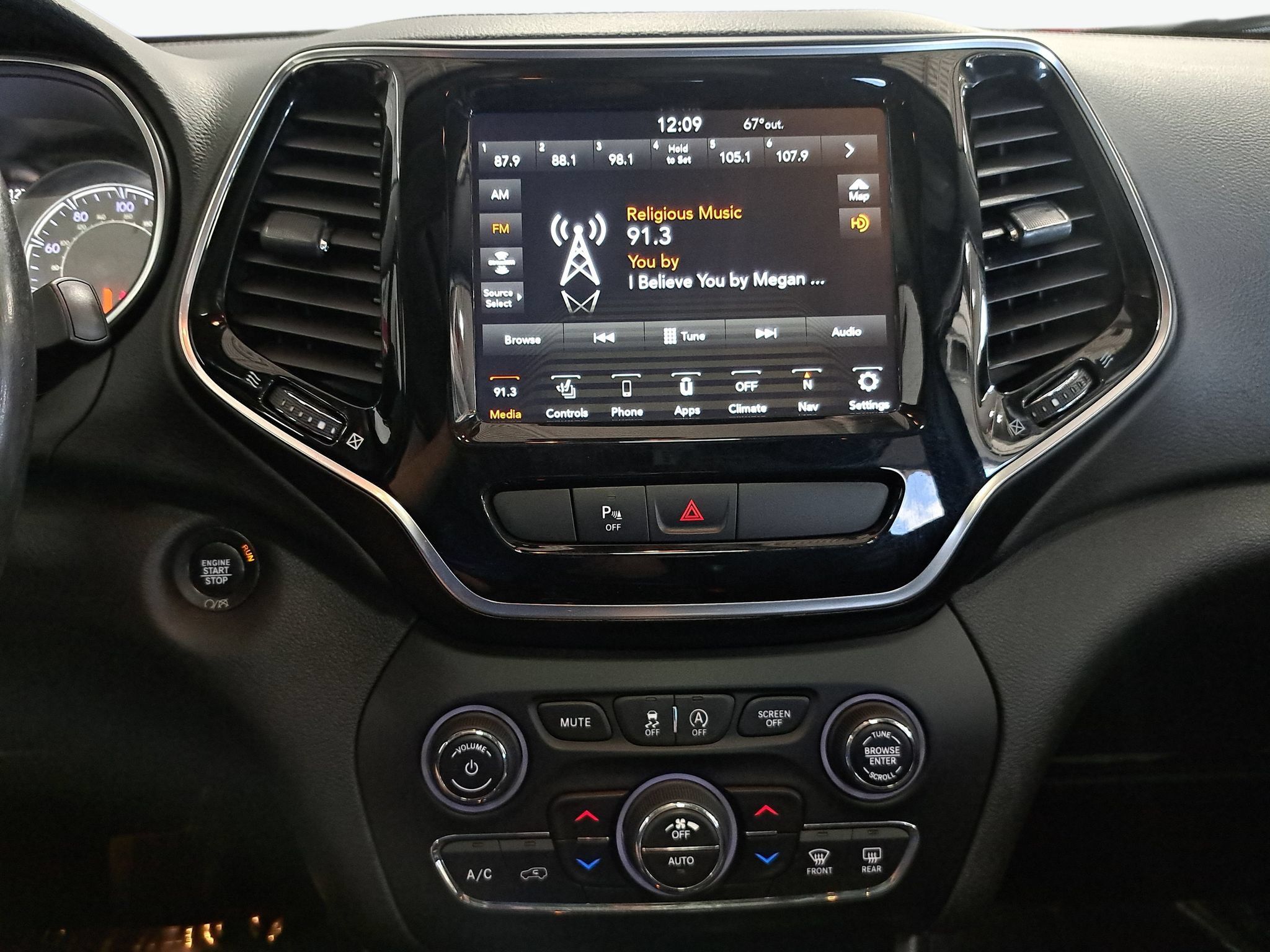 Used 2019 Jeep Cherokee Limited AWD/4WD image 21