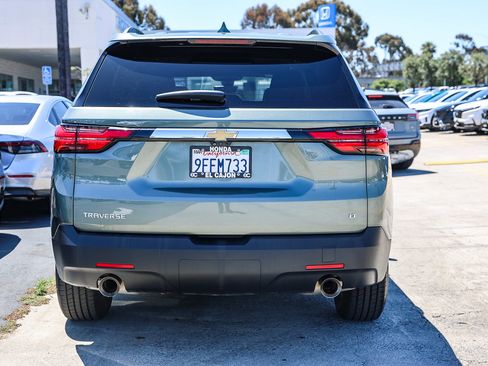 Used 2023 Chevrolet Traverse LT FWD image 23