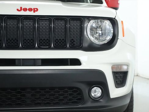 Used 2023 Jeep Renegade Latitude w/ Sun/Sound Group AWD/4WD image 7