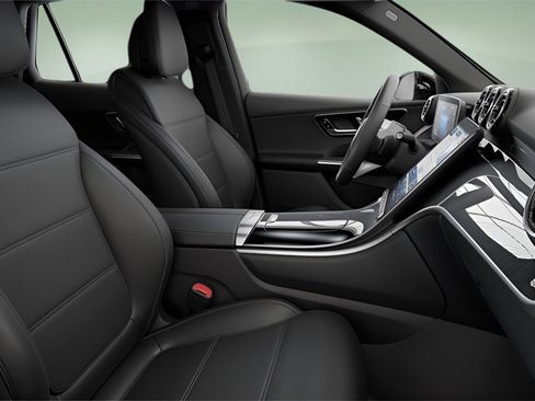 Used 2025 Mercedes-Benz GLC 300 image 39