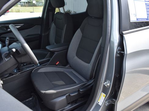 Used 2025 Chevrolet TrailBlazer LT image 26