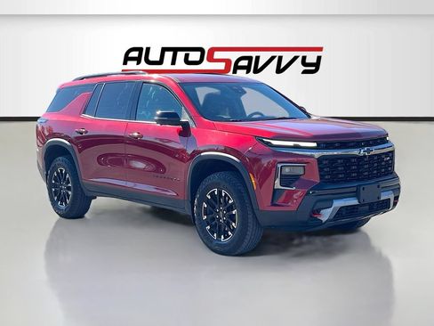 Used 2024 Chevrolet Traverse Z71 w/ Enhanced Driving Package AWD/4WD image 1