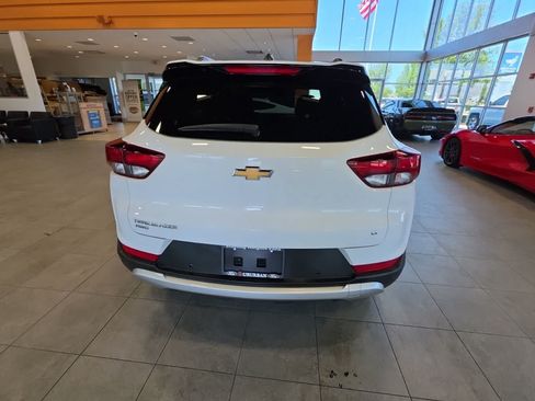 Used 2024 Chevrolet TrailBlazer LT w/ LT Cold Weather Package AWD/4WD image 9