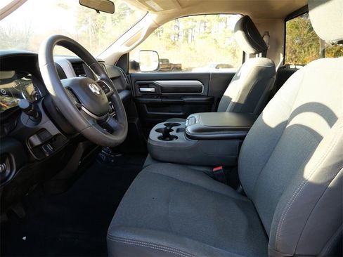 Used 2019 RAM 2500 Tradesman image 10