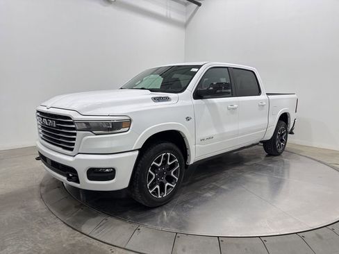 New 2026 RAM 1500 Laramie w/ Laramie Preferred Package AWD/4WD image 3