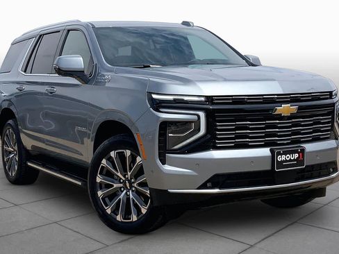 Used 2025 Chevrolet Tahoe High Country AWD/4WD image 5