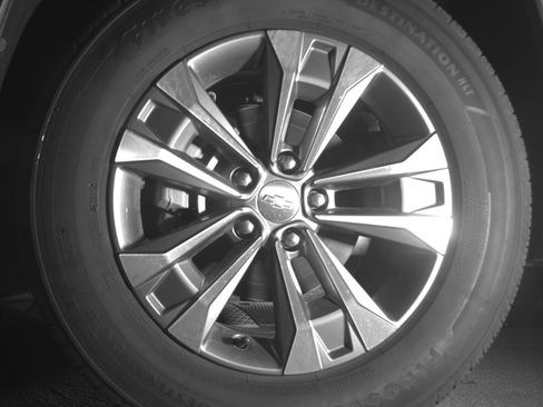 Used 2025 Chevrolet Equinox LT FWD image 12