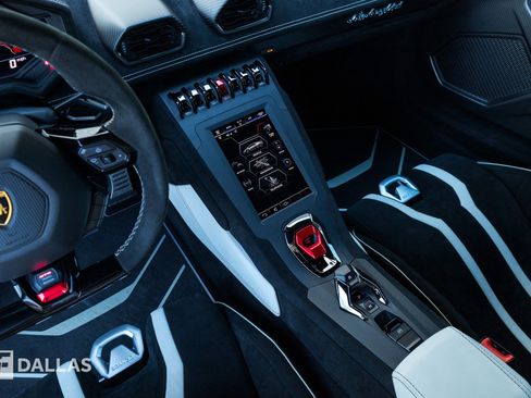 Used 2021 Lamborghini Huracan STO RWD image 35