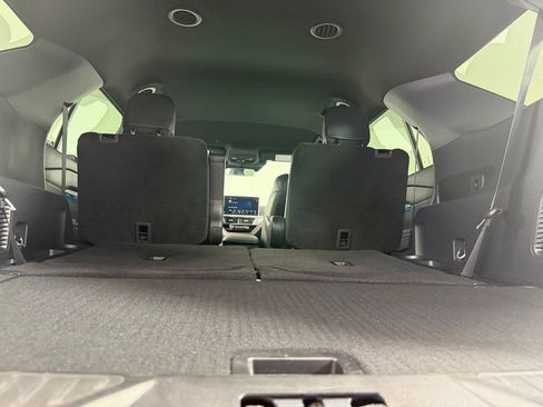 Used 2025 Ford Explorer ST AWD/4WD image 32