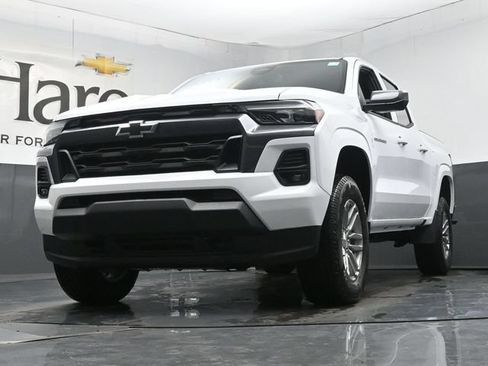 New 2026 Chevrolet Colorado LT w/ LT Convenience Package AWD/4WD image 4
