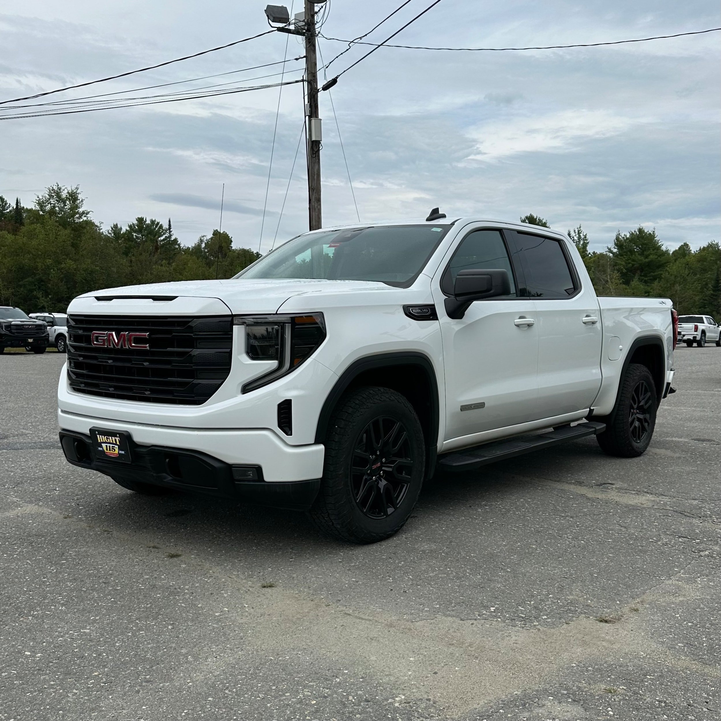 Used 2022 GMC Sierra 1500 Elevation AWD/4WD image 7