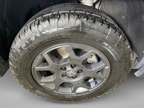 Used 2025 Honda Pilot TrailSport image 18