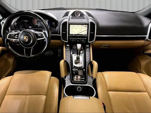Used 2016 Porsche Cayenne S AWD/4WD image 7