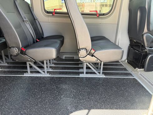 Used 2017 Mercedes-Benz Sprinter 3500 image 22