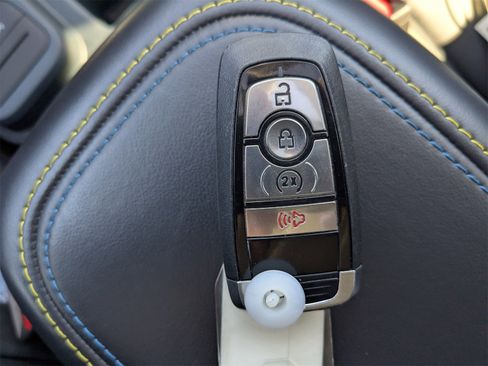 New 2025 Ford Maverick Lobo image 33