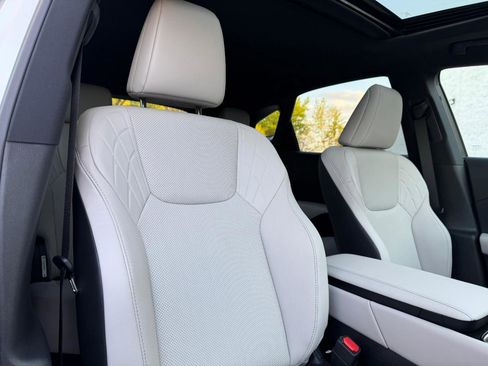 Used 2025 Lexus RX 350 Premium w/ Accessory Package (Z1) FWD image 28